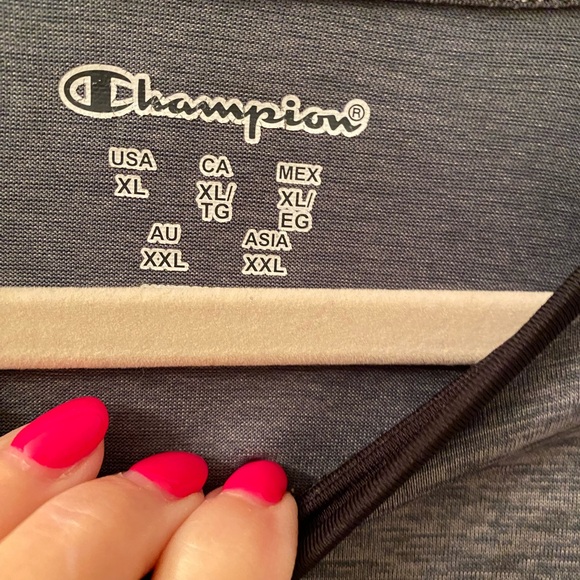 NWOT MEN’S SIZE XL CHAMPION NAVY T SHIRT - Picture 9 of 11